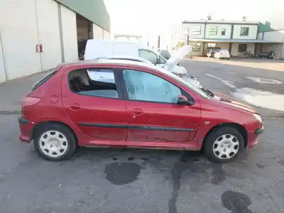 Veículo de Sucata peugeot 206 fastback (2a/c) 1.4 i do ano 2004 alimentado kfw