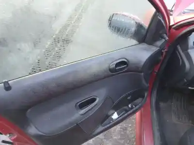 Veículo de Sucata peugeot 206 fastback (2a/c) 1.4 i do ano 2004 alimentado kfw