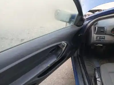 Veículo de Sucata bmw 3 compact (e46) 316 ti do ano 2002 alimentado n42b18a