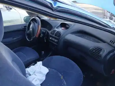 Veículo de Sucata PEUGEOT 206 FASTBACK (2A/C) 1.6 16V do ano 2001 alimentado NFU (TU5JP4)