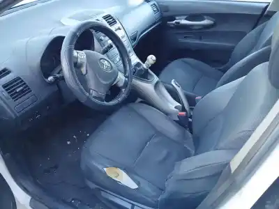 Scrapping Vehicle toyota auris (_e15_) 2.0 d-4d (ade150_) of the year 2008 powered 1ad