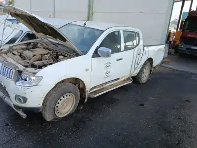 Sloopvoertuig mitsubishi l200 / triton (ka_t, kb_t) 2.5 did (ka4t) van het jaar 2013 aangedreven 4d56