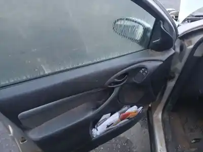 Hurda Aracı ford focus i (daw, dbw) 1.8 turbo di / tddi yılın 2001 güçlü c9db