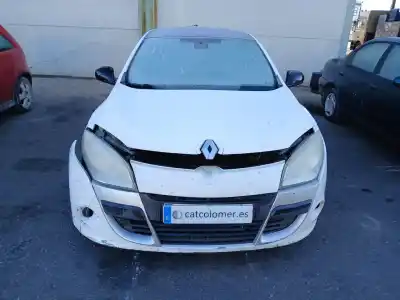 Sloopvoertuig RENAULT MEGANE III FASTBACK (BZ0/1_, B3_) 2.0 DCI (BZ0L) van het jaar 2011 aangedreven M9R