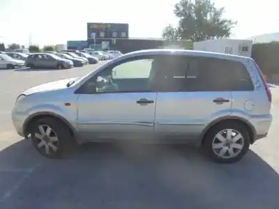 Veículo de Sucata FORD FUSION (CBK) Ambiente do ano 2004 alimentado FYJB