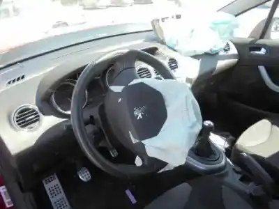 Veículo de Sucata peugeot 308 sw confort do ano 2011 alimentado 9h05