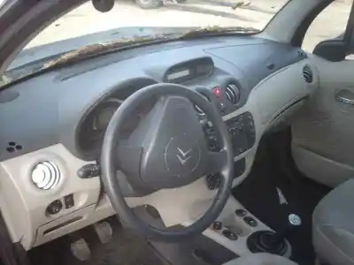 Veículo de Sucata citroen c3 1.4 hdi exclusive do ano 2002 alimentado 8hx (dv4td)