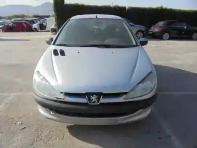 Veículo de Sucata peugeot 206 berlina x-line refri do ano 2005 alimentado 8hz