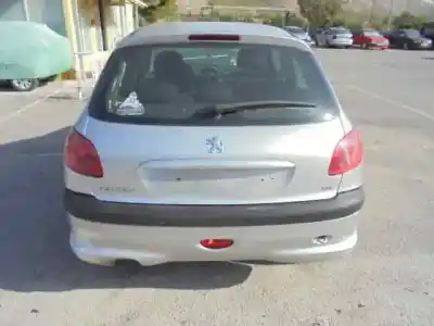 Veículo de Sucata peugeot 206 berlina x-line refri do ano 2005 alimentado 8hz