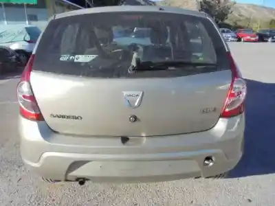 Veículo de Sucata dacia sandero laureate music do ano 2011 alimentado k9ke892