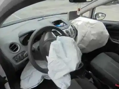 Veículo de Sucata ford fiesta (cb1) ambiente do ano 2009 alimentado f6jd