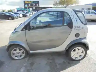 Vehicul casat SMART COUPE Pure al anului 2001 alimentat 