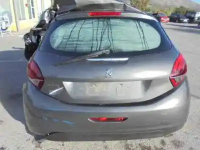 Veículo de Sucata peugeot 208 allure do ano 2018 alimentado hn01