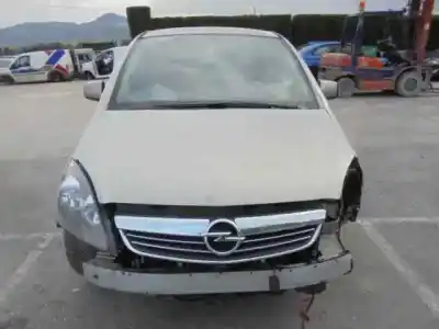 Veículo de Sucata opel zafira b family do ano 2011 alimentado a17dtr