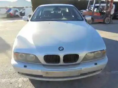 Veicolo di demolizione bmw serie 5 berlina (e39) 520d dell'anno 2001 alimentato 204d1
