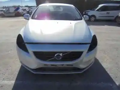 Veículo de Sucata volvo v40 momentum do ano 2013 alimentado d5204t4