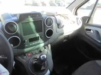 Vehicul casat peugeot partner tepee aventure edition bluehdi al anului 2018 alimentat bh01