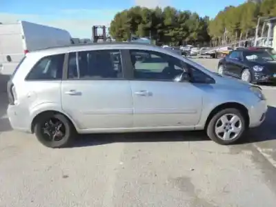 Sloopvoertuig opel zafira b cosmo van het jaar 2006 aangedreven z19dt
