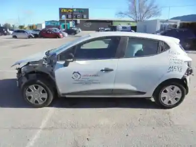 Здавання транспортного засобу RENAULT CLIO IV Authentique року 2014 потужний K9KC612