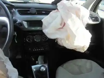 Vehicul casat citroen c3 exclusive al anului 2011 alimentat 9hp (dv6dted)