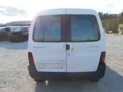 Scrapping Vehicle peugeot partner (s2) combiespace of the year 2003 powered wjy (dw8b)