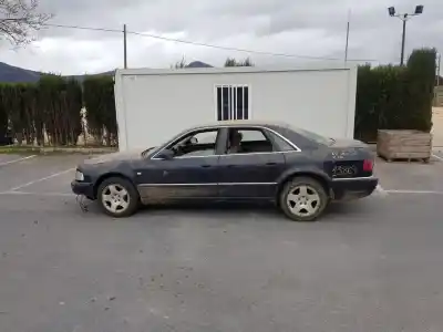 Здавання транспортного засобу audi a8 (d2) 3.7 v8 40v року 2002 потужний akc