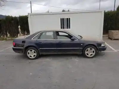 Здавання транспортного засобу audi a8 (d2) 3.7 v8 40v року 2002 потужний akc
