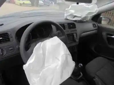 Veicolo di demolizione volkswagen polo (6c1) comfortline dell'anno 2016 alimentato chy