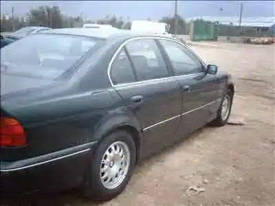 Veículo de Sucata bmw serie 5 berlina (e39) 528i do ano 1995 alimentado 286s1
