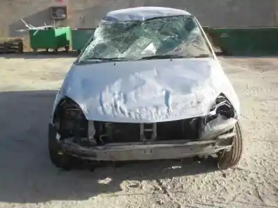 Scrapping Vehicle RENAULT CLIO II FASE II (B/CB0) 1.5 dCi Diesel of the year 2003 powered K9KB702