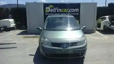 Véhicule à la ferraille renault                                            scenic ii                                                                                                                                                                                                                                                  confort dynamique                                                                                                                                                                                                                                          de l'année 2004 alimenté k9kf7