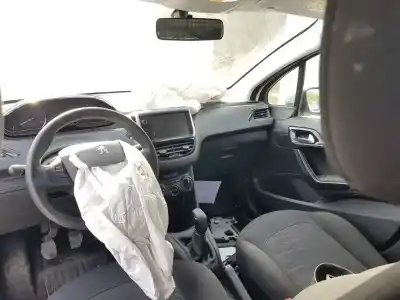 Veicolo di demolizione peugeot 208 active dell'anno 2020 alimentato yh01