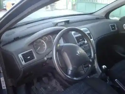 Здавання транспортного засобу peugeot 307 (s1) xs року 2002 потужний rhs(dw10ated)