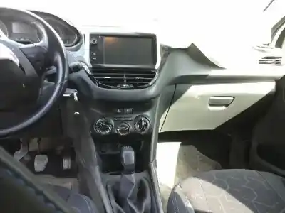 Verschrottungsfahrzeug peugeot 2008 (--.2013->) style des jahres 2018 angetrieben bh02