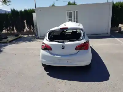 Sloopvoertuig opel corsa e business van het jaar 2015 aangedreven b13dte opt lku