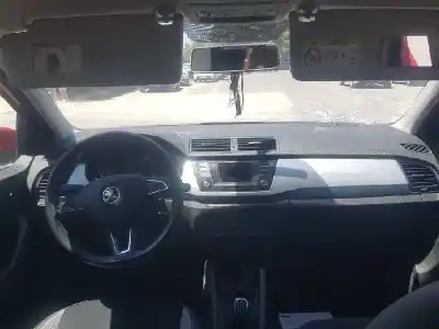 Sloopvoertuig skoda fabia 1.0 mpi van het jaar 2017 aangedreven chyf