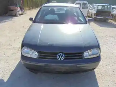 Veículo de Sucata volkswagen golf iv berlina (1j1) conceptline do ano 2002 alimentado atd