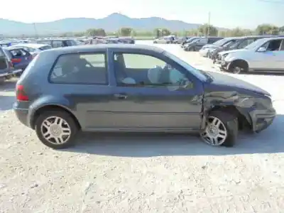 Veículo de Sucata volkswagen golf iv berlina (1j1) conceptline do ano 2002 alimentado atd