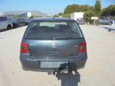 Veículo de Sucata volkswagen golf iv berlina (1j1) conceptline do ano 2002 alimentado atd