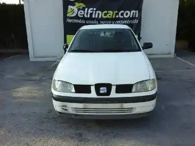 Véhicule à la ferraille seat ibiza (6k1) stella de l'année 2000 alimenté alm