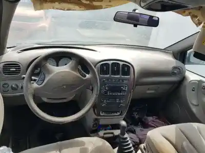 Veicolo di demolizione chrysler voyager (rg) 2.4 cat dell'anno 2001 alimentato 
