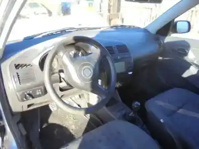 Véhicule à la ferraille seat                                               ibiza (6k1)                                                                                                                                                                                                                                                select                                                                                                                                                                                                                                                     de l'année 2000 alimenté akk
