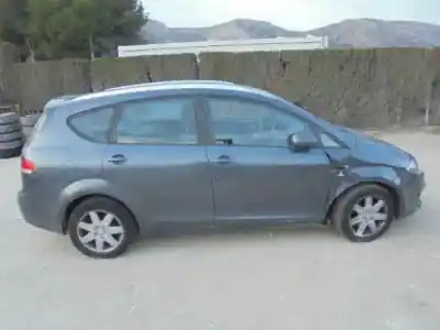 Здавання транспортного засобу seat altea xl (5p5) reference року 2008 потужний bxe