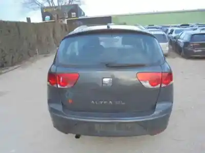 Здавання транспортного засобу seat altea xl (5p5) reference року 2008 потужний bxe