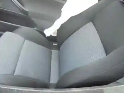 Veículo de Sucata volkswagen golf iv berlina (1j1) conceptline do ano 2000 alimentado azd