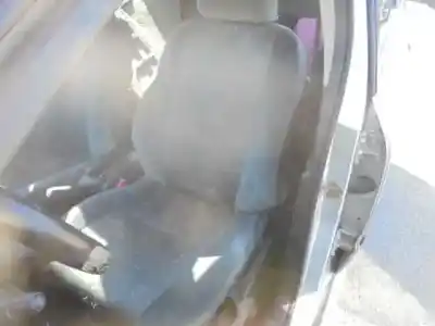 Veicolo di demolizione peugeot 307 (s1) xr dell'anno 2002 alimentato rhy (dw10td)