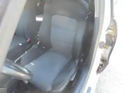 Здавання транспортного засобу seat leon (1m1) stella року 2005 потужний asv