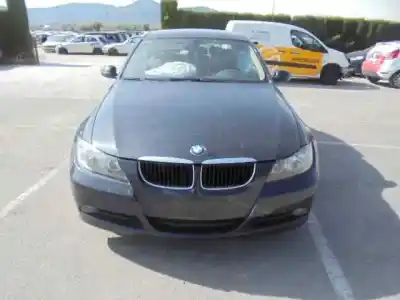 Sloopvoertuig bmw serie 3 berlina (e90) 320d van het jaar 2006 aangedreven 204d4