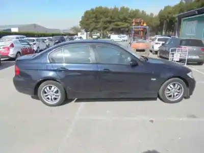Sloopvoertuig bmw serie 3 berlina (e90) 320d van het jaar 2006 aangedreven 204d4