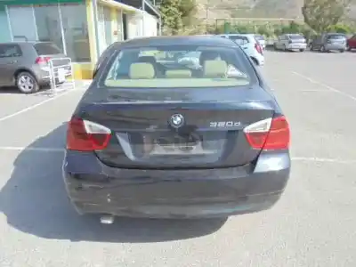 Sloopvoertuig bmw serie 3 berlina (e90) 320d van het jaar 2006 aangedreven 204d4